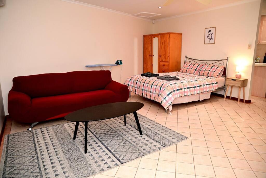 Spacious Studio In Alicesprings Queenbed+Ksairbed Alice Springs Buitenkant foto
