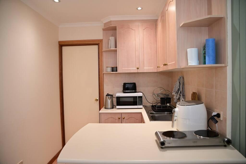 Spacious Studio In Alicesprings Queenbed+Ksairbed Alice Springs Buitenkant foto