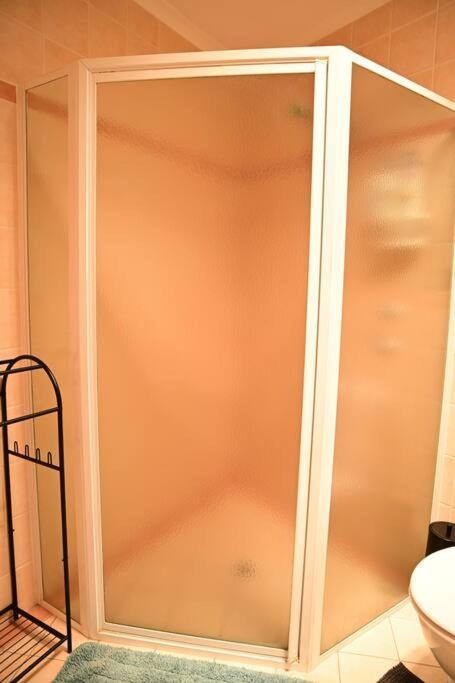 Spacious Studio In Alicesprings Queenbed+Ksairbed Alice Springs Buitenkant foto