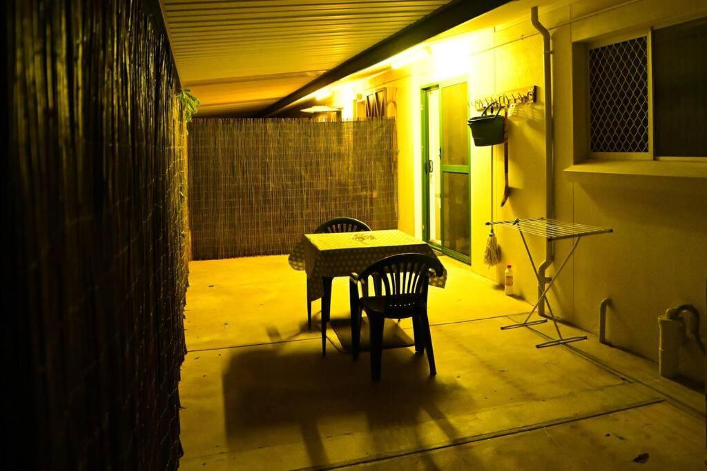 Spacious Studio In Alicesprings Queenbed+Ksairbed Alice Springs Buitenkant foto