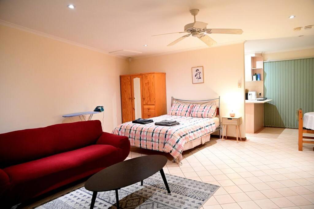 Spacious Studio In Alicesprings Queenbed+Ksairbed Alice Springs Buitenkant foto